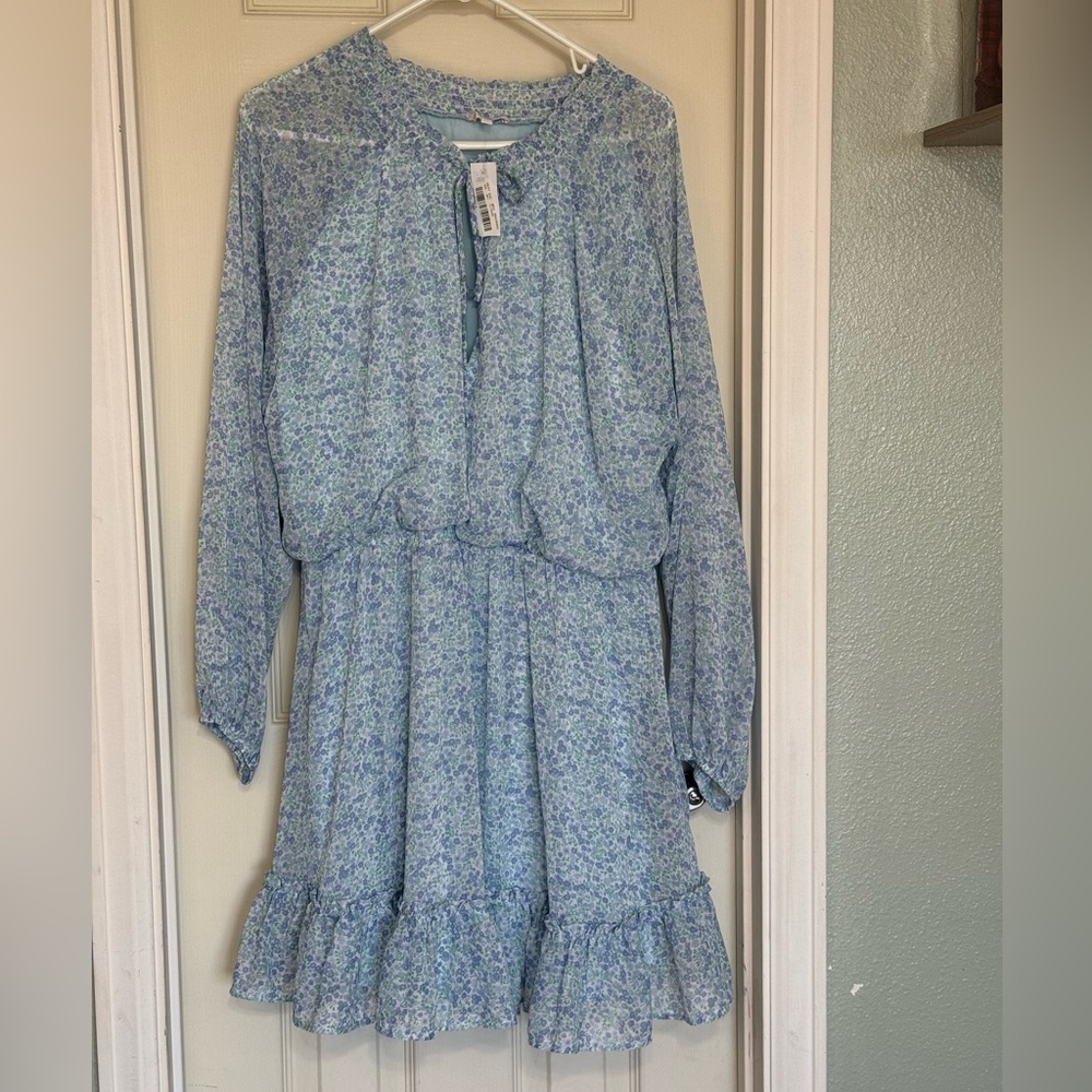 NWT Gianni Bini Light Blue Floral Women’s Dress